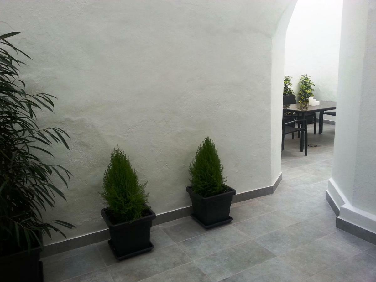 Apartamento Mendoza Sevilla Kültér fotó